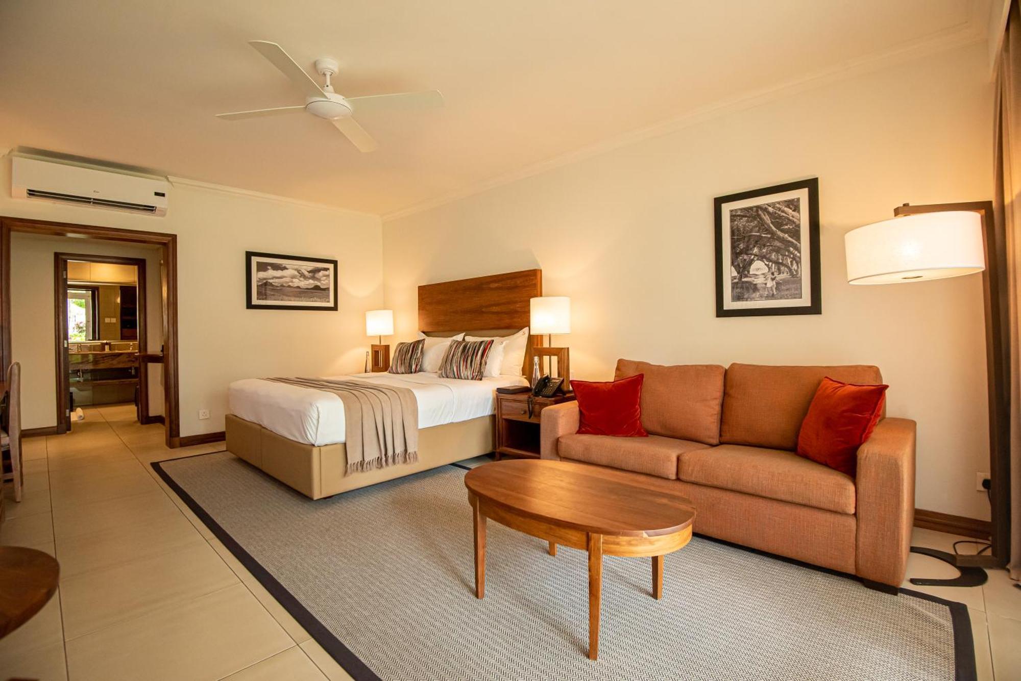Sands Suites Resort & Spa Flic en Flac Экстерьер фото
